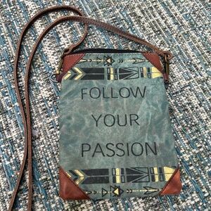 EUC Mona B Tribal Passion Canvas Vegan Leather Up-cycled Chic Crossbody Bag